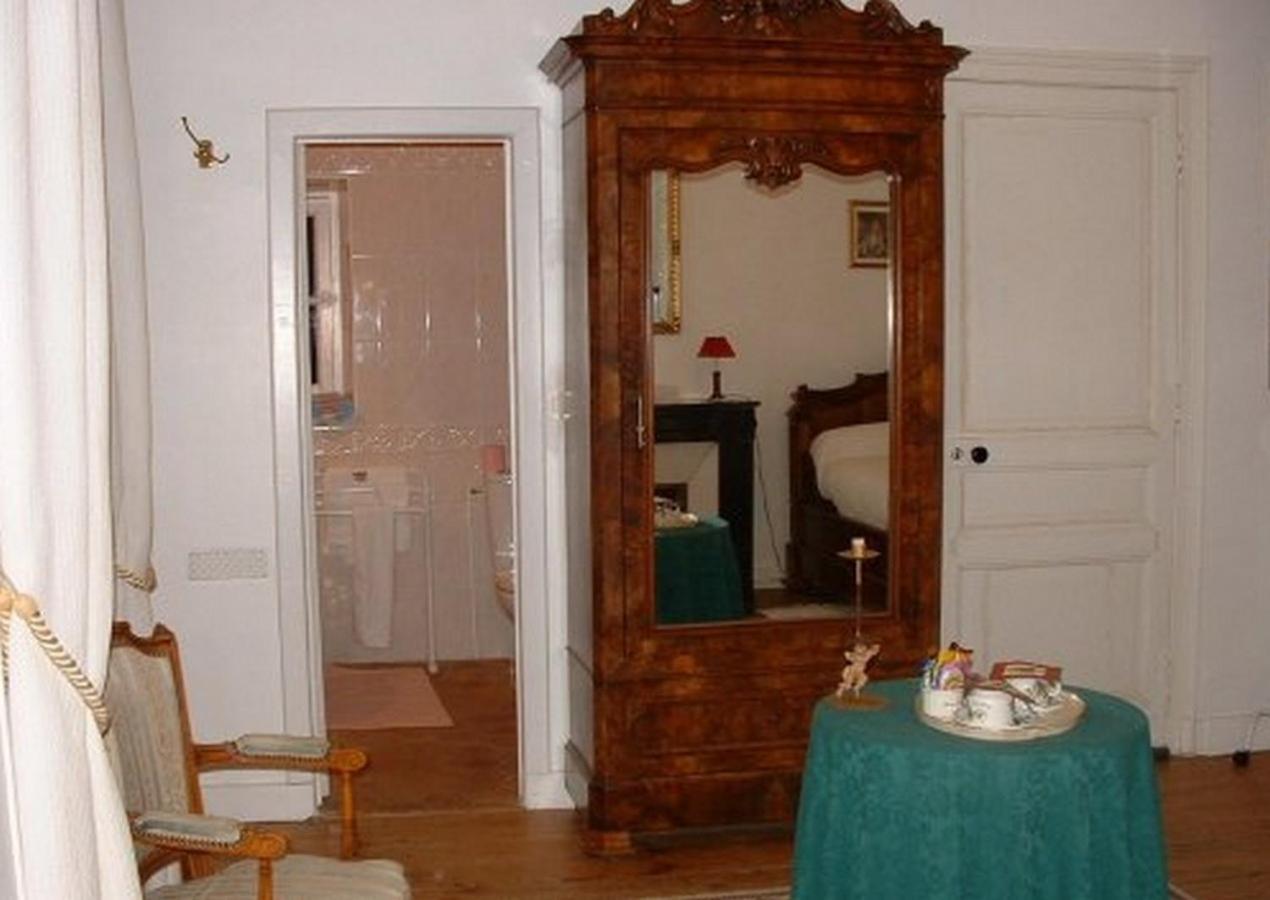 Montfort-le-Gesnois Chambres D'Hotes Le Pont Romain المظهر الخارجي الصورة